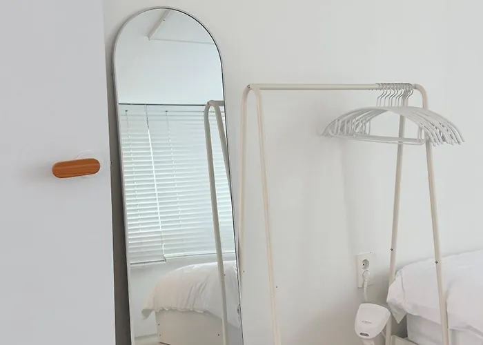 Near Jamsil Kspo, Lotte World Walking Distance 3*